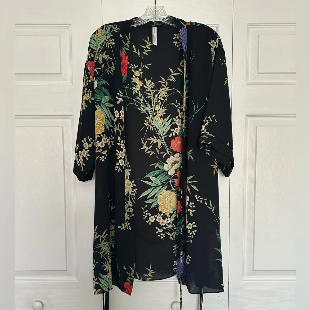Flora Nikrooz Black Floral Robe - Size L - EUC - Picture 4 of 8